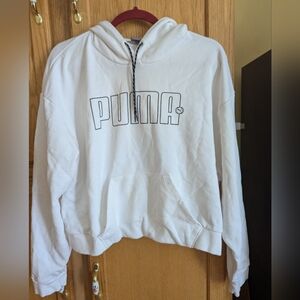 PUMA Women's Sweatshirt. XL